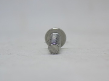 фото thumb №7, Клипсы болты кронштейны винты