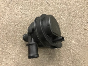 фото thumb №1, Дополнительная насос wody audi a1 2q0965567