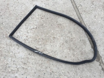 фото thumb №1, Bmw e36 прокладка скло правий задня compact