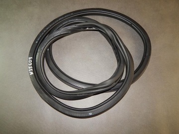 фото thumb №1, Skoda rapid прокладка двері правий задня 5ja867368h