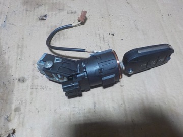 фото thumb №1, Peugeot 208 замок зажигания ключ 9673257480