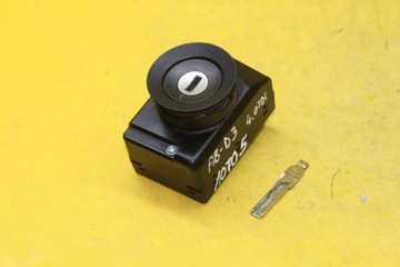 фото thumb №1, Замок запалювання вимикач жало a8 d3 3d0905865e