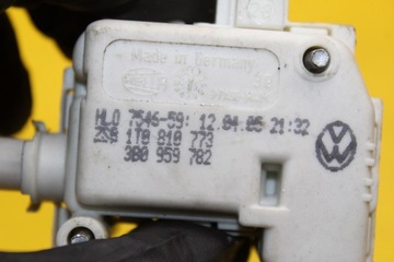 фото thumb №5, Привід замка бардачка vw touran 3b0959782