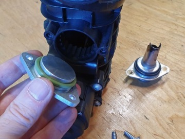 Заглушка egr land rover citroen psa 2.7 tdv6 hdi в Украине, фото thumb