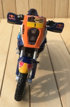 KTM 450 Rally Red Bull - Ралли Дакар 1:18 Bburago