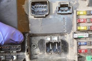 фото thumb №7, Модуль коробка bsi peugeot 307 2.0 hdi 9651196980a