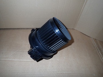 фото thumb №1, Toyota iq 08-12 1.0 вентилятор повітропровід повітродувка