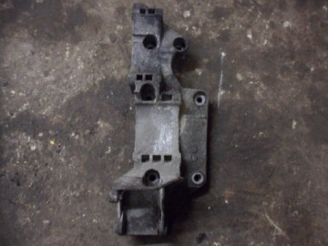 фото thumb №1, Кронштейн кронштейн генератора vw audi r045903143c