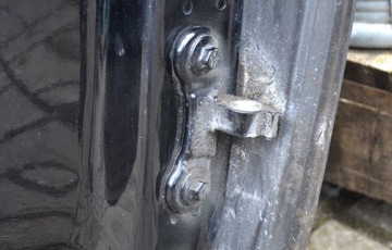 фото thumb №1, Volvo v50 петля двері лівий перед нижній