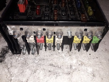 фото thumb №2, Passat b6 коробка запобіжників 3c0937125