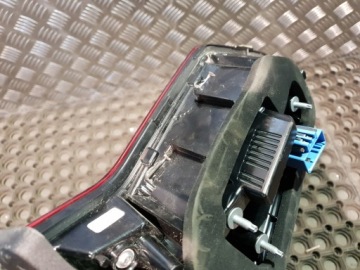 фото thumb №2, Volkswagen оригинальный номер 2ga945093b лампа задняя комбинированная