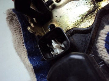 фото thumb №4, Замок двері правий перед chrysler pacifica 03-