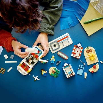 LEGO Creator 31138 Пляжный кемпер 3в1 556 деталей 8+