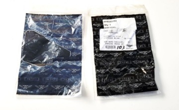 фото thumb №2, Наклейка правая стекло перед bentley continental gt