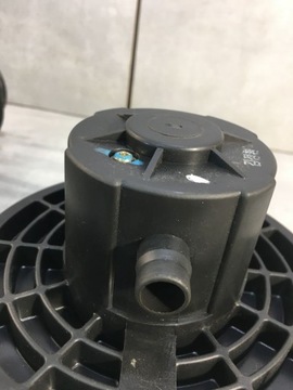 фото thumb №9, Chevrolet оригінальний номер 4051026 повітродувка