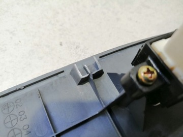 фото thumb №7, Переключатель стекло правый перед mazda 6 gj6a684l1