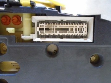 фото thumb №4, Лічильник прилади opel zafira 09228757 ej