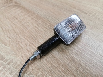 Kierunkowskazy mini carbon białe 4szt +klosz 23W
