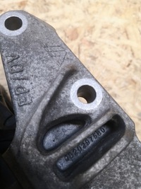 фото thumb №9, Peugeot rifter berlingo iv кронштейн подушка двигателя 9820297580 1.5 hdi