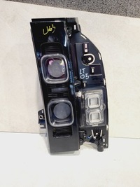 фото thumb №1, Лампа правая задняя defender l663