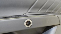 фото thumb №15, Обивка обшивка правый кнопки maserati grecale новый оригинал