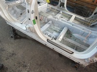 фото thumb №1, Ssangyong torres 1.5 t 4x4 порог блок двигателя правый