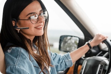 SŁUCHAWKA BEZPRZEWODOWA BLUETOOTH DO UCHA SAMOCHODU DLA KIEROWCY MIKROFON