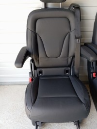 фото thumb №1, Сидіння mercedes v klassa w447 шкіра новий оригінал isofix a4479401601