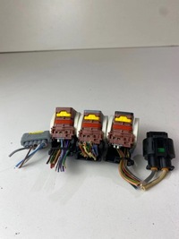 фото thumb №5, Разъёмы штекер колодка коробка предохранителей bsm r07 peugeot 1007 207