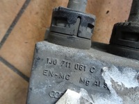 фото thumb №10, Golf iv 1.9tdi домкрат вибірник передач 1j0711061