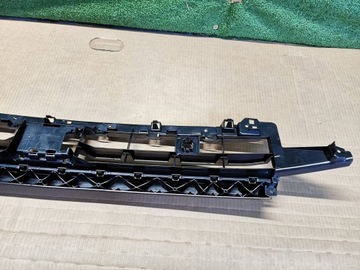 фото thumb №8, Audi q3 83a s-line 19- средняя решётка бампера передней 83a807683a новая