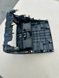 фото thumb №5, Toyota land cruiser 150 корпус рамка радио решётка обдув средняя