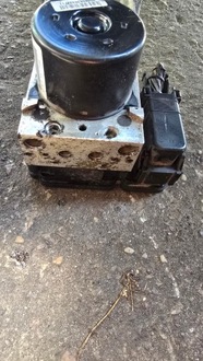 фото thumb №5, Насос abs lancia thema 3.0 crd p68157545ab