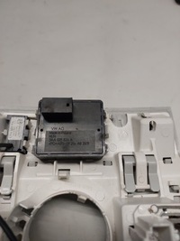 фото thumb №8, Лампа потолочный vw tiguan 1k0947105 3aa035624a