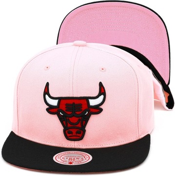 Регулируемая бейсболка Mitchell & Ness Chicago Bulls