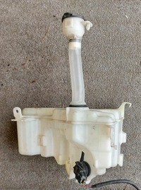 фото thumb №1, Lexus is iii xe30 бак омывателя