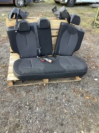 фото thumb №1, Citroen ds3 заднє сидіння ремені задня обшивки