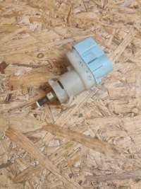 фото thumb №1, Ford transit 2017 датчик педалі гальма / стоп-сигнал