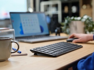 Компактная беспроводная Bluetooth-клавиатура, USB-радио 2,4 ГГц Trust Lyra