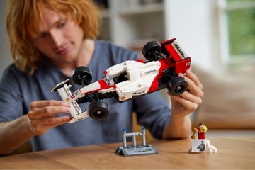 LEGO ICONS 10330 MCLAREN F1 MP4/4 И АЙРТОН СЕННА
