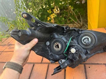 фото thumb №9, Toyota prius plus + лампа передня європа оригінал