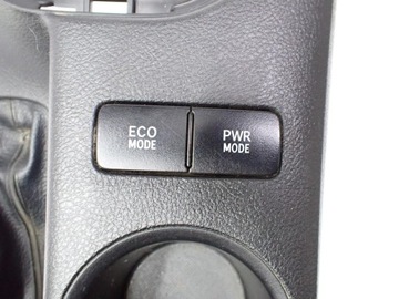 фото thumb №8, Туннель подлокотник европа оригинал 58804-kk130 toyota hilux viii 18r