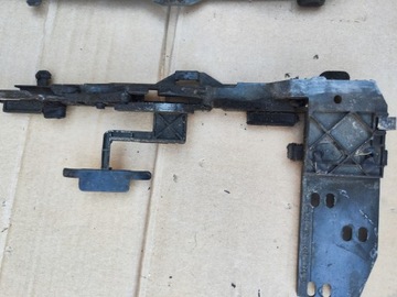 фото thumb №5, Направляющая люк правая w124 1247820647 mercedes 1247820547 левая