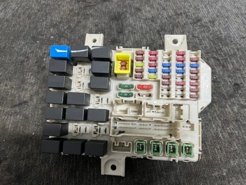 фото thumb №1, Mitsubishi colt vi vii рестайлинг z30 1.1 b 10r коробка предохранителей оригинал