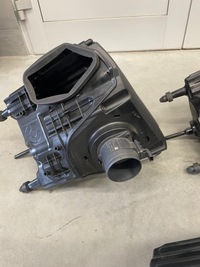 фото thumb №5, Корпус фильтра воздуха q5 80a 2.0 tdi 23r идеальное состояние