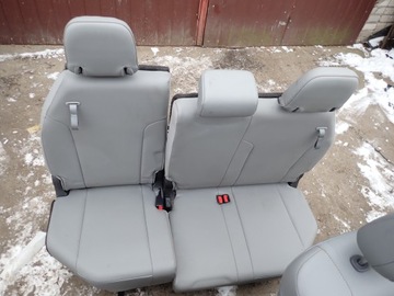 фото thumb №10, Оббивка шкіряний сидіння диван обшивки kpl. toyota sienna 2021