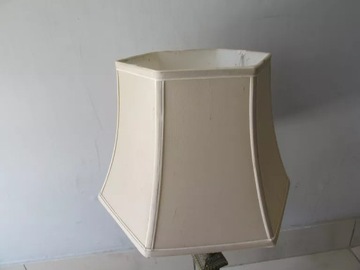 LAMPA Z ABAŻUREM 72CM