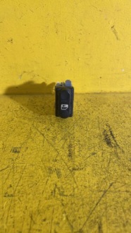 фото thumb №1, Nissan qashqai - кнопка / перемикач центрального замка двері - 2808202