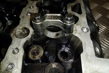 фото thumb №9, Головка двигателя volvo xc70 ii 31430110 2.0l дизель 120kw 2015