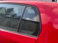 фото thumb №1, Volkswagen golf 5 mk5 стекло треугольное дверь задняя левый